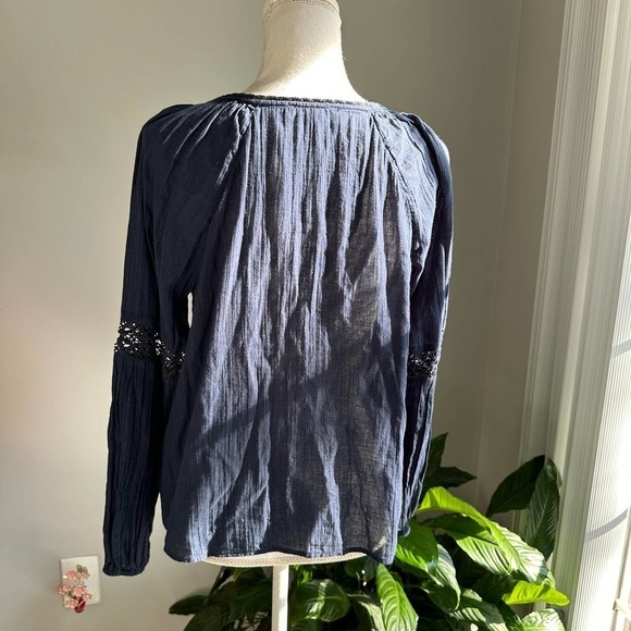 American Eagle Navy Blue Top Blouse Shirt Eyelet detail Size Small - Picture 12 of 13